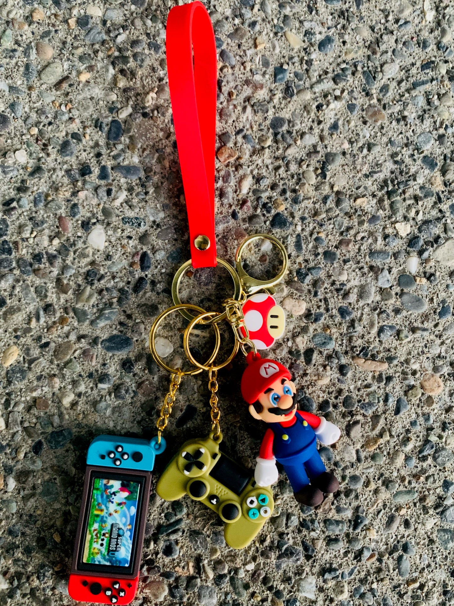 Super Mario Keychain